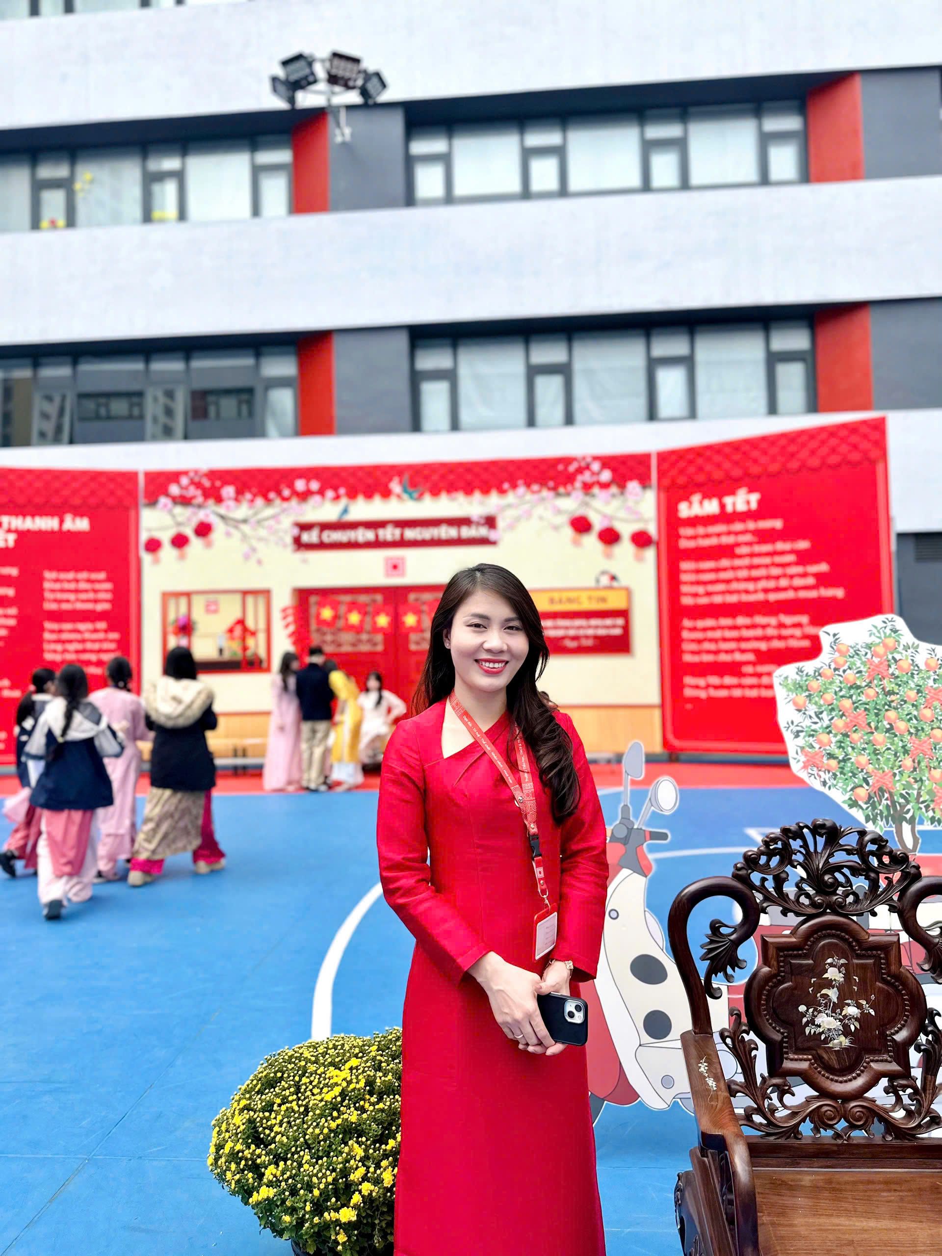 Cô Lê Thị Thu Hoài